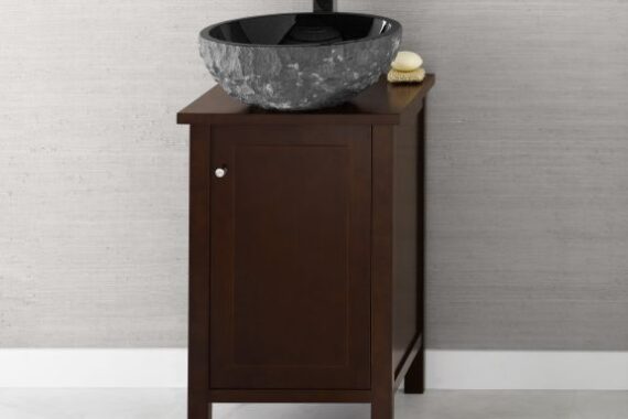 medium_036918-3-H01_Cami_P3_Contempo